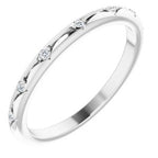https://meteor.stullercloud.com/das/73082014?obj=stones/diamonds&obj=metals&obj=metals&obj.recipe=white&$standard$