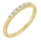 https://meteor.stullercloud.com/das/73082285?obj=stones/diamonds/g_Accent&obj=metals&obj=metals&obj.recipe=yellow&$standard$