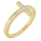 https://meteor.stullercloud.com/das/73085482?obj=metals&obj=stones/diamonds/g_accent&obj=metals&obj.recipe=yellow&$standard$