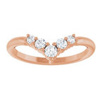 Accented Graduated V Ring