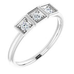https://meteor.stullercloud.com/das/73099716?obj=metals&obj=stones/diamonds/g_accent&obj=metals&obj.recipe=white&$standard$