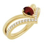 https://meteor.stullercloud.com/das/73101138?obj=stones/diamonds/g_accent&obj=metals&obj=stones/faceted/g_center&obj.colorRef=145&obj.curves=0,0.26,13.141,150.255,255&obj.curves.r=0,0.19,10.156,171.255,255&obj.curves.g=14,0.48,23.101,45.163,51.255,106&obj.curves.b=7,0.93,28.128,50.255,89&obj=metals&obj.recipe=yellow&$standard$