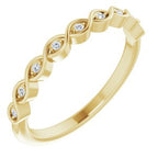 https://meteor.stullercloud.com/das/73114338?obj=stones/diamonds/g_Accent&obj=metals&obj=metals&obj.recipe=yellow&$standard$
