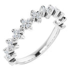 https://meteor.stullercloud.com/das/73114483?obj=metals&obj=stones/diamonds/g_accent&obj=metals&obj.recipe=white&$standard$