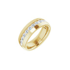 https://meteor.stullercloud.com/das/73115608?obj=metals&obj=stones/diamonds/g_accent&obj=metals&obj.recipe=yellow&wid=1200&hei=1200