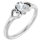 https://meteor.stullercloud.com/das/73128092?obj=metals&obj=stones/diamonds/g_center&obj=metals&obj.recipe=white&$standard$