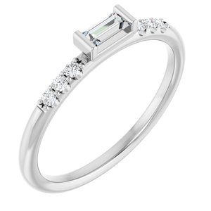 https://meteor.stullercloud.com/das/73128142?obj=metals&obj=stones/diamonds/g_center&obj=stones/diamonds/g_accent&obj=metals&obj.recipe=white&$standard$