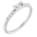 https://meteor.stullercloud.com/das/73128142?obj=metals&obj=stones/diamonds/g_center&obj=stones/diamonds/g_accent&obj=metals&obj.recipe=white&$standard$