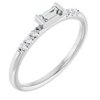 https://meteor.stullercloud.com/das/73128142?obj=metals&obj=stones/diamonds/g_center&obj=stones/diamonds/g_accent&obj=metals&obj.recipe=white&$standard$