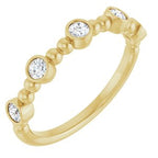 https://meteor.stullercloud.com/das/73129252?obj=metals&obj=stones/diamonds/g_accent&obj=metals&obj.recipe=yellow&$standard$