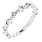 https://meteor.stullercloud.com/das/73153853?obj=metals&obj=stones/diamonds/g_accent&obj=metals&obj.recipe=white&$standard$