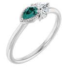 https://meteor.stullercloud.com/das/73178072?obj=stones/diamonds/g_accent&obj=metals&obj=stones/faceted/g_center&obj.colorRef=323&obj.curves=0,0.60,41.161,194.255,255&obj.curves.r=0,0.111,69.209,212.255,255&obj.curves.g=0,0.83,111.221,181.255,227&obj.curves.b=0,0.80,104.191,179.255,255&obj=metals&obj.recipe=white&$standard$