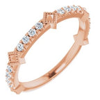 https://meteor.stullercloud.com/das/73178104?obj=metals&obj=stones/diamonds/g_accent&obj=metals&obj.recipe=rose&$standard$