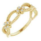 https://meteor.stullercloud.com/das/73181366?obj=metals&obj=stones/diamonds/g_accent&obj=metals&obj.recipe=yellow&$standard$