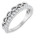 https://meteor.stullercloud.com/das/73181511?obj=metals&obj=stones/diamonds/g_accent&obj=metals&obj.recipe=white&$standard$
