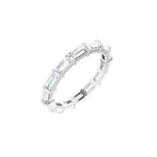 https://meteor.stullercloud.com/das/73197441?obj=stones/diamonds/g_Accent&obj=metals&obj=metals&obj.recipe=white&wid=1200&hei=1200