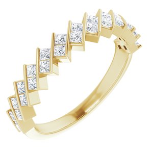 https://meteor.stullercloud.com/das/73201153?obj=metals&obj=stones/diamonds/g_accent&obj=metals&obj.recipe=yellow&$standard$