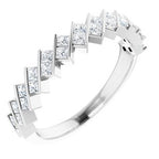 https://meteor.stullercloud.com/das/73201153?obj=metals&obj=stones/diamonds/g_accent&obj=metals&obj.recipe=white&$standard$