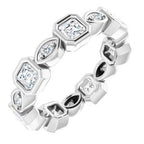 https://meteor.stullercloud.com/das/73216827?obj=metals&obj=stones/diamonds/g_accent 2&obj=stones/diamonds/g_accent 1&obj=metals&obj.recipe=white&$standard$
