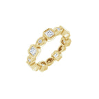 https://meteor.stullercloud.com/das/73218450?obj=metals&obj=stones/diamonds/g_accent 2&obj=stones/diamonds/g_accent 1&obj=metals&obj.recipe=yellow&wid=1200&hei=1200