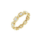 https://meteor.stullercloud.com/das/73218465?obj=metals&obj=stones/diamonds/g_accent 2&obj=stones/diamonds/g_accent 1&obj=metals&obj.recipe=yellow&wid=1200&hei=1200
