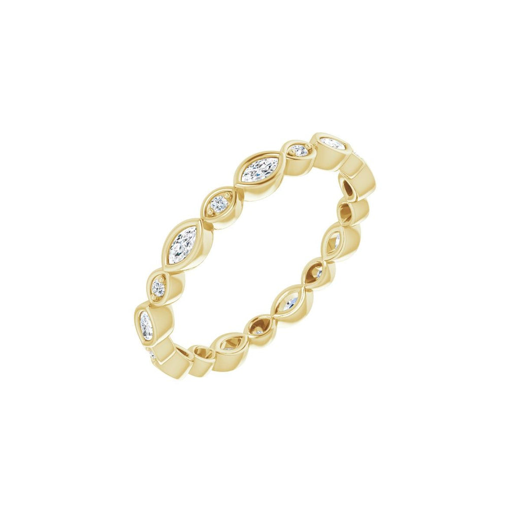 https://meteor.stullercloud.com/das/73218485?obj=metals&obj=stones/diamonds/g_accent 2&obj=stones/diamonds/g_accent 1&obj=metals&obj.recipe=yellow&wid=1200&hei=1200