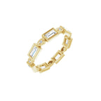 https://meteor.stullercloud.com/das/73218706?obj=metals&obj=stones/diamonds/g_accent 2&obj=stones/diamonds/g_accent 1&obj=metals&obj.recipe=yellow&wid=1200&hei=1200
