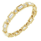 https://meteor.stullercloud.com/das/73221724?obj=metals&obj=stones/diamonds/g_accent 2&obj=stones/diamonds/g_accent 1&obj=metals&obj.recipe=yellow&$standard$