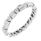 https://meteor.stullercloud.com/das/73222953?obj=metals&obj=stones/diamonds/g_accent 2&obj=stones/diamonds/g_accent 1&obj=metals&obj.recipe=white&$standard$