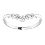 Bezel-Set Graduated V Ring