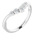 Bezel-Set Graduated V Ring