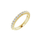 https://meteor.stullercloud.com/das/73304287?obj=metals&obj=stones/diamonds/g_accent&obj=metals&obj.recipe=yellow&wid=1200&hei=1200