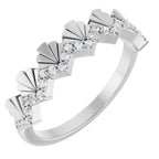 https://meteor.stullercloud.com/das/73355956?obj=metals&obj=stones/diamonds/g_accent&obj=metals&obj.recipe=white&wid=1200&hei=1200