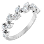 https://meteor.stullercloud.com/das/73356904?obj=metals&obj=stones/diamonds/g_accent 1&obj=metals&obj.recipe=white&wid=1200&hei=1200