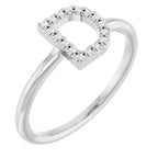 https://meteor.stullercloud.com/das/73356925?obj=metals&obj=stones/diamonds/g_accent&obj=metals&obj.recipe=white&wid=1200&hei=1200