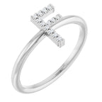 https://meteor.stullercloud.com/das/73357925?obj=metals&obj=stones/diamonds/g_accent&obj=metals&obj.recipe=white&wid=1200&hei=1200