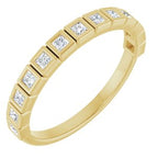 https://meteor.stullercloud.com/das/73362328?obj=metals&obj=stones/diamonds/g_accent&obj=metals&obj.recipe=yellow&$standard$