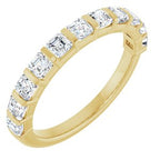 https://meteor.stullercloud.com/das/73363646?obj=metals&obj=stones/diamonds/g_accent&obj=metals&obj.recipe=yellow&$standard$