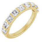 https://meteor.stullercloud.com/das/73363672?obj=metals&obj=stones/diamonds/g_accent&obj=metals&obj.recipe=yellow&$standard$