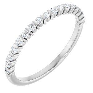 https://meteor.stullercloud.com/das/73363686?obj=metals&obj=stones/diamonds/g_accent&obj=metals&obj.recipe=white&$standard$