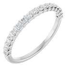 https://meteor.stullercloud.com/das/73363713?obj=metals&obj=stones/diamonds/g_accent&obj=metals&obj.recipe=white&$standard$