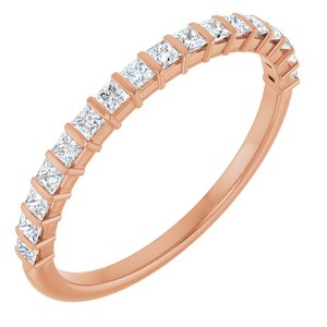 https://meteor.stullercloud.com/das/73363713?obj=metals&obj=stones/diamonds/g_accent&obj=metals&obj.recipe=rose&$standard$
