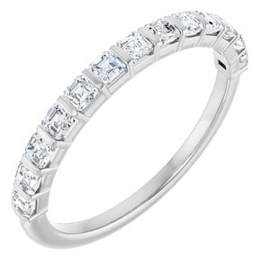 https://meteor.stullercloud.com/das/73363766?obj=metals&obj=stones/diamonds/g_accent&obj=metals&obj.recipe=white&$standard$