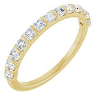 https://meteor.stullercloud.com/das/73363766?obj=metals&obj=stones/diamonds/g_accent&obj=metals&obj.recipe=yellow&$standard$