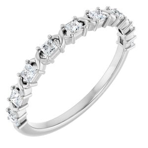 https://meteor.stullercloud.com/das/73363935?obj=metals&obj=stones/diamonds/g_accent&obj=metals&obj.recipe=white&$standard$