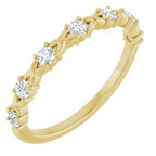 https://meteor.stullercloud.com/das/73364006?obj=metals&obj=stones/diamonds/g_accent&obj=metals&obj.recipe=yellow&$standard$