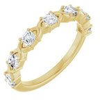 https://meteor.stullercloud.com/das/73364155?obj=metals&obj=stones/diamonds/g_accent&obj=metals&obj.recipe=yellow&$standard$