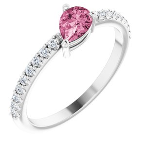 https://meteor.stullercloud.com/das/73382662?obj=stones/diamonds/g_accent&obj=metals&obj=stones/faceted/g_center&obj.colorRef=77&obj.curves=0,0.69,94.97,148.145,214.255,255&obj.curves.r=0,0.10,0.87,100.154,192.255,255&obj.curves.g=0,0.70,37.100,65.150,133.255,255&obj.curves.b=0,0.61,42.129,122.255,255&obj=metals&obj.recipe=white&$standard$