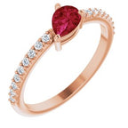 https://meteor.stullercloud.com/das/73382662?obj=stones/diamonds/g_accent&obj=metals&obj=stones/faceted/g_center&obj.colorRef=90&obj.curves=0,3.56,28.216,201.255,255&obj.curves.r=0,26.198,244.255,255&obj.curves.g=29,0.192,135.243,226.255,255&obj.curves.b=31,0.78,22.196,213.255,255&obj=metals&obj.recipe=rose&$standard$