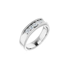 https://meteor.stullercloud.com/das/73393466?obj=metals&obj=stones/diamonds/g_center 5&obj=stones/diamonds/g_center 4&obj=stones/diamonds/g_center 3&obj=stones/diamonds/g_center 1&obj=stones/diamonds/g_center 2&obj=metals&obj.recipe=white&wid=1200&hei=1200